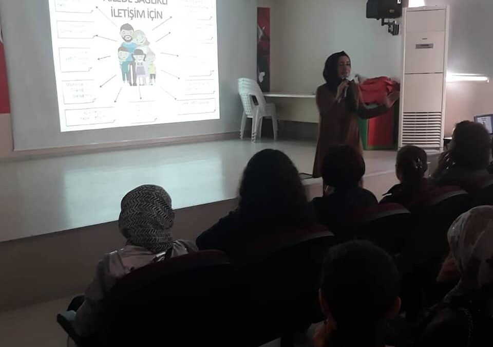 Abalıoğlu Yem Sanayii Ortaokulu’nda Aile İçi İletişim Semineri