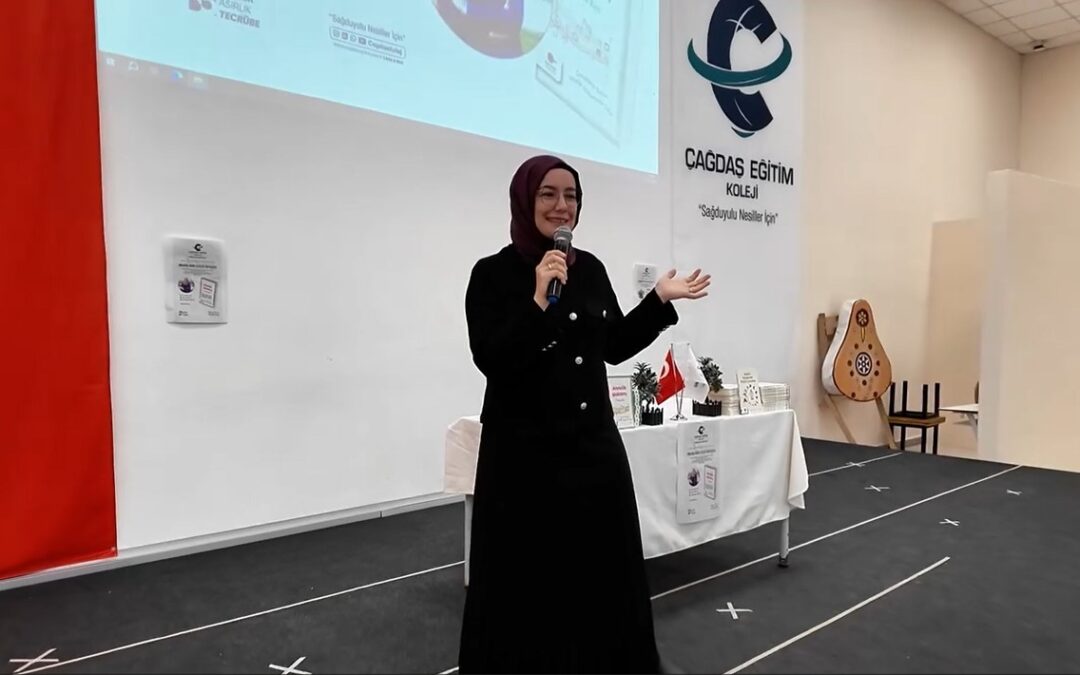 İzmir Çağdaş Eğitim Koleji’nde Seminer